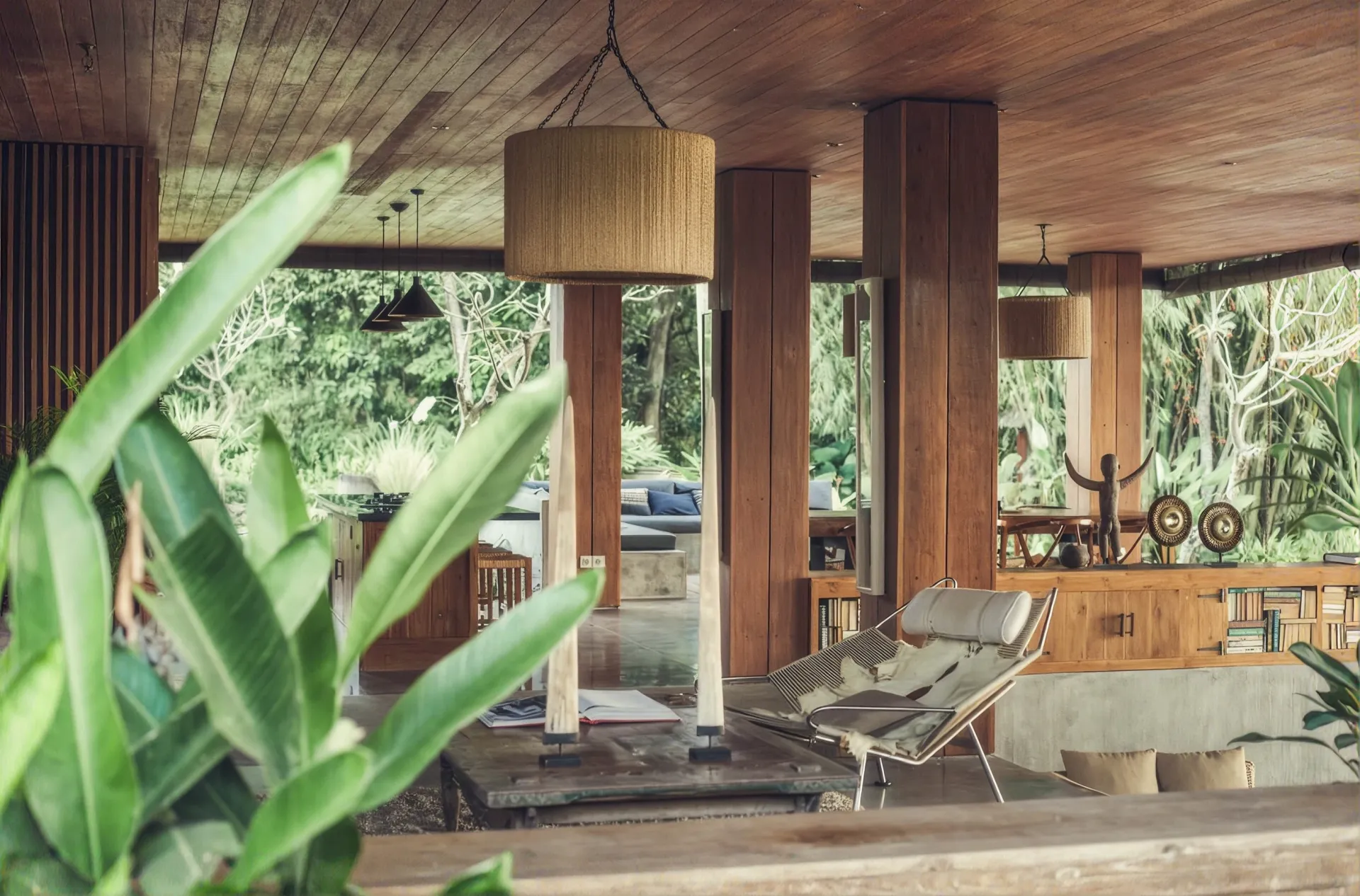 Open-air lounge